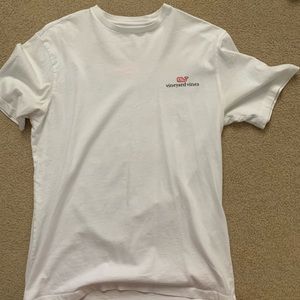 Men’s vineyard vines t shirt
